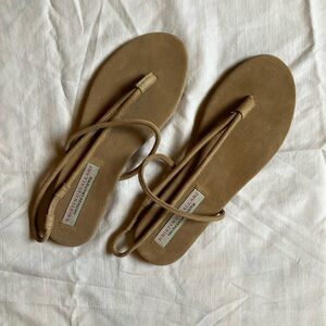 Minimalist Tan Toe-Loop Sandals with Wrap Straps
